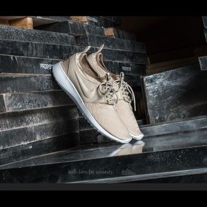 Nike Juvenate Womens 7 khaki natural neutral sneakers shoes